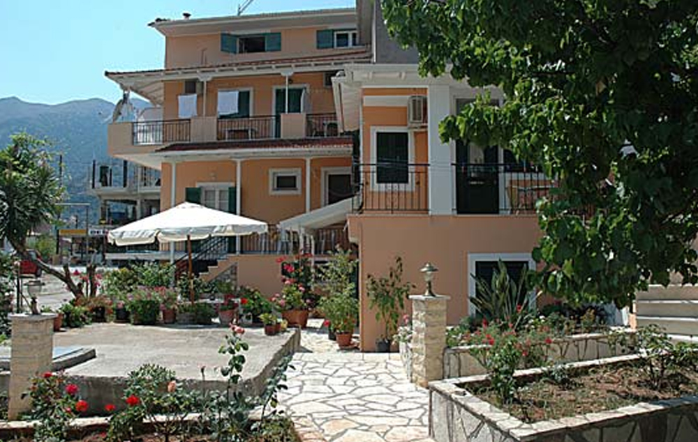 VILA GENNY / NIDRI / Apartmani